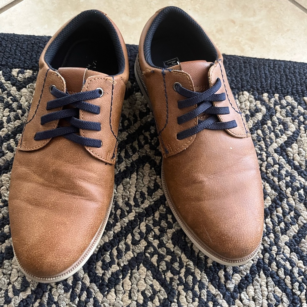 Brown/tan dress shoes boys size 4M